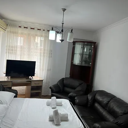 Comfort Apartment Tirana Center - Apartment With Balcony * 地拉那