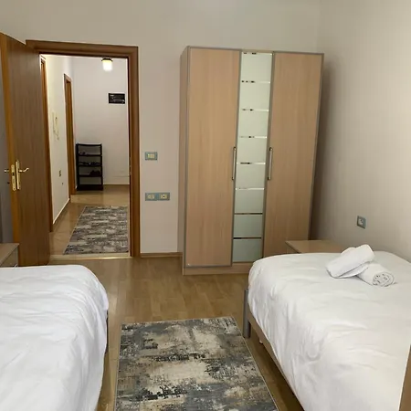 Comfort Apartment Tirana Center - Apartment With Balcony