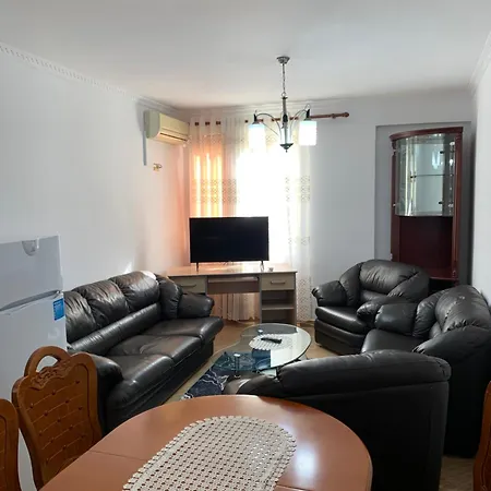 Comfort Apartment Tirana Center - Apartment With Balcony