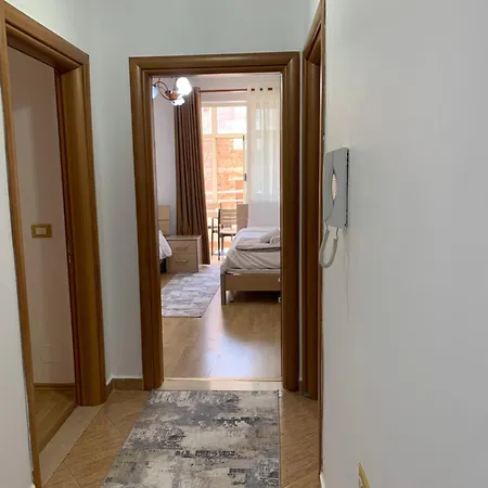 Comfort Apartment Tirana Center - Apartment With Balcony 公寓 *