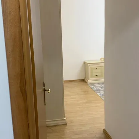 Comfort Apartment Tirana Center - Apartment With Balcony 公寓 地拉那