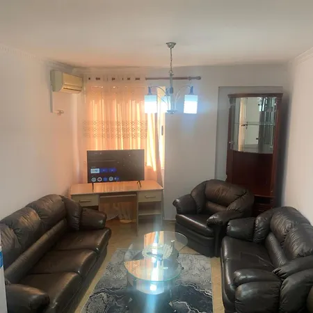 Comfort Apartment Tirana Center - Apartment With Balcony 公寓