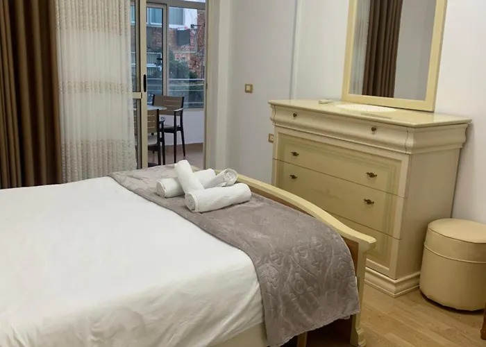 Comfort Center Апартаменты Тирана